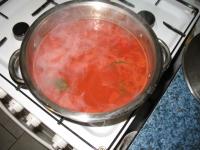 Tomaten aus der Dose zunächst etwas kleiner...