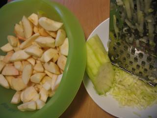 Zubereitung Äpfel und Zucchino