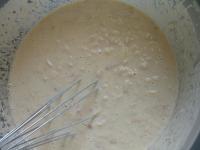 Milch, Mehl, Zucker, Hefe, Vanillezucker und...