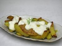 Brimsen mit Sauerrahm vermischen. Dies auf warmen...