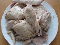 Das Huhn von den Knochen nehmen....