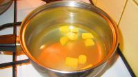 20 Minuten lang kochen, den Tee warm servieren....