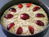 Die ganze Torte mit der restlichen Creme...