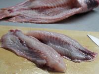 So einfach filetieren Sie den Fisch auch selbst!...