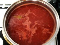 Tomaten mit kochendem Wasser übergießen, nach...