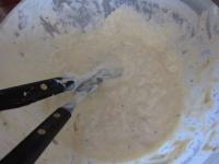 Hühnerschnitzel von beiden Seiten leicht klopfen....