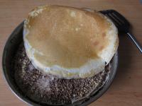 Den letzten Pfannkuchen mit gebackener Seite nach...