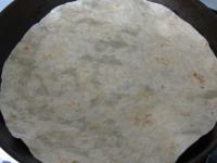 Eine große Tortilla mit einem Durchmesser von ca....