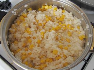 Reis mit Mais 