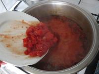 Nach dem die Suppe schon gekocht ist, klein...
