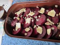 Rote Bete mit Weinessig beträufeln, salzen und...
