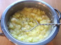 Wasser nicht abgießen, Kartoffeln mit Sellerie im...