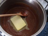Die Butter zugeben und rühren bis sie aufgelöst...