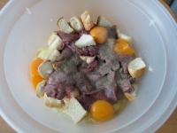 Leber waschen, häuteln und in größere Stücke...