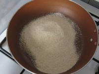 Paniermehl zugeben und bis goldbraun braten....