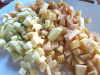 Äpfel schälen und würfeln. ...