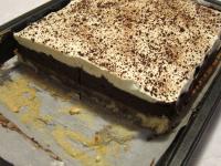 Fertigen Kuchen zum Schluss mit Kakao bestäuben,...