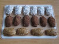 Die Bären Pfötchen in Kakao oder Kokos wälzen,...
