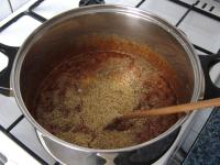 Nüsse und Puffreis beimengen, …...