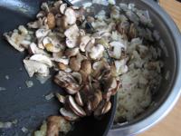 Champignons einrühren. Sie können servieren oder...