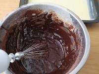 Das Backblech (18x27 cm) mit Butter einfetten und...