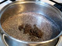 Zucker und Mohn in Milch verrühren und 10 Minuten...
