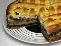 Den Kuchen sorgfältig auskühlen lassen. Kalt...