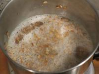 Flocken mit Wasser begießen und 5 Minuten kochen....