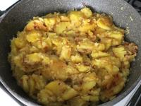 Die Kartoffeln mit dem Kohl abdecken, Ofen mehr...
