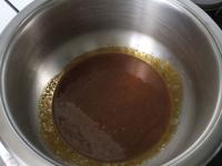 ... und langsam zu Karamell kochen....