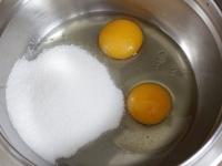 Eier mit Zucker schlagen....