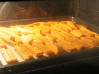 In der vorgeheizten Backröhre bei 220°C ca. 22...