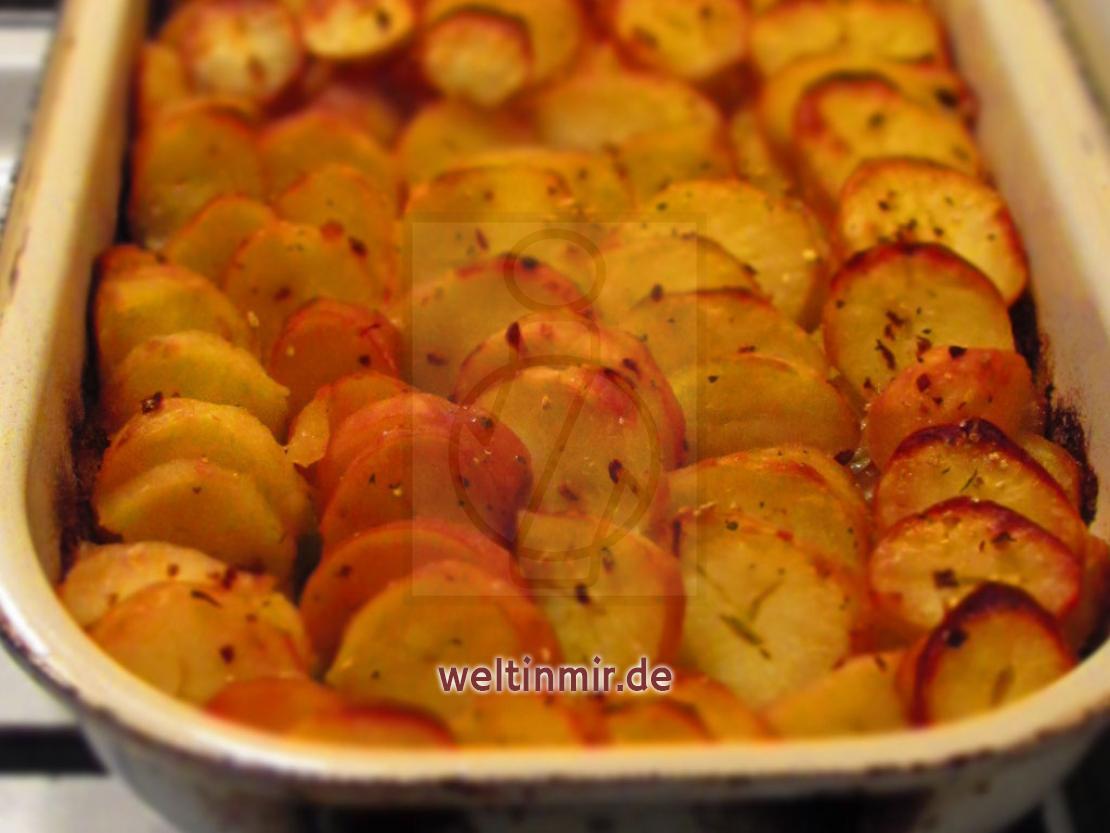 Überbackene Kartoffeln mit Porree • Rezept | weltinmir.de