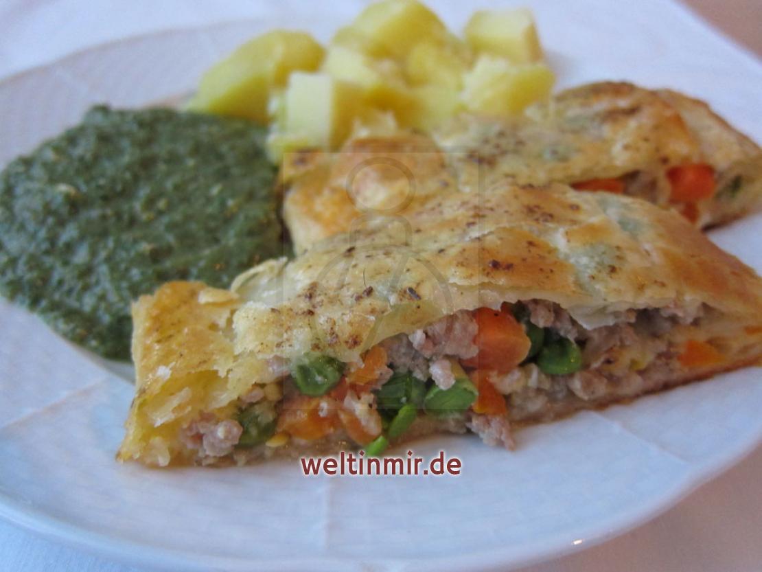 Fleisch-Gemüse Strudel im Blätterteig • Rezept | weltinmir.de