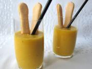 Obstsmoothie mit Biskuits