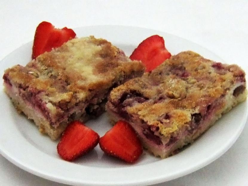 Erdbeer-Streuselkuchen • Rezept | weltinmir.de