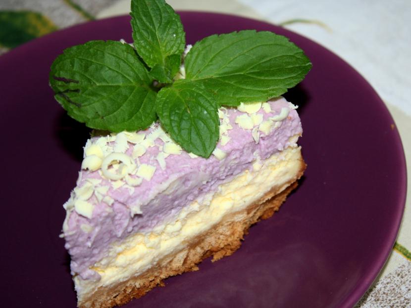 Käsekuchen mit Heidelbeer - Sahne • Rezept | weltinmir.de
