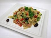 Quinoa-Salat mit frischem Gemüse
