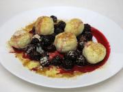 Quarkkugeln mit Brombeeren