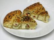 Salziger Käse-Kuchen mit Oliven