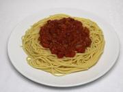 Spaghetti mit Zwiebel-Tomaten Sauce